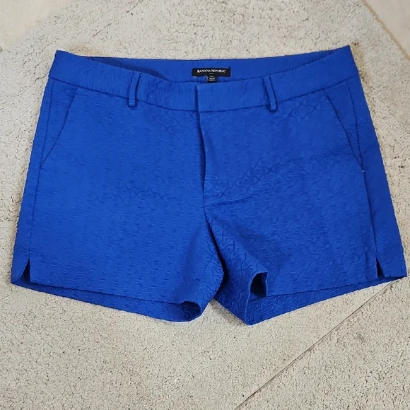 Banana Republic Women's Vibrant Cobalt Blue Textured Shorts Size 10 - Picture 3 of 8